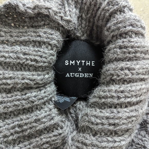 Smythe Hand Knit Cropped Cable Knit Sweater - Charcoal - Picture 5 of 9